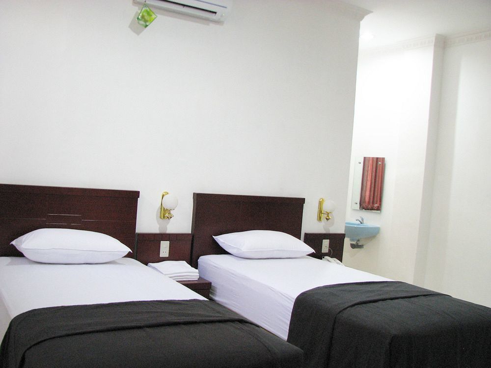 Kama Hotel Medan Buitenkant foto
