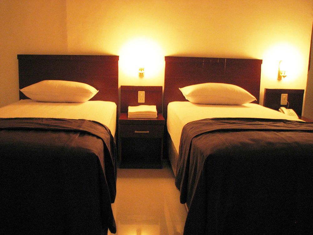Kama Hotel Medan Buitenkant foto