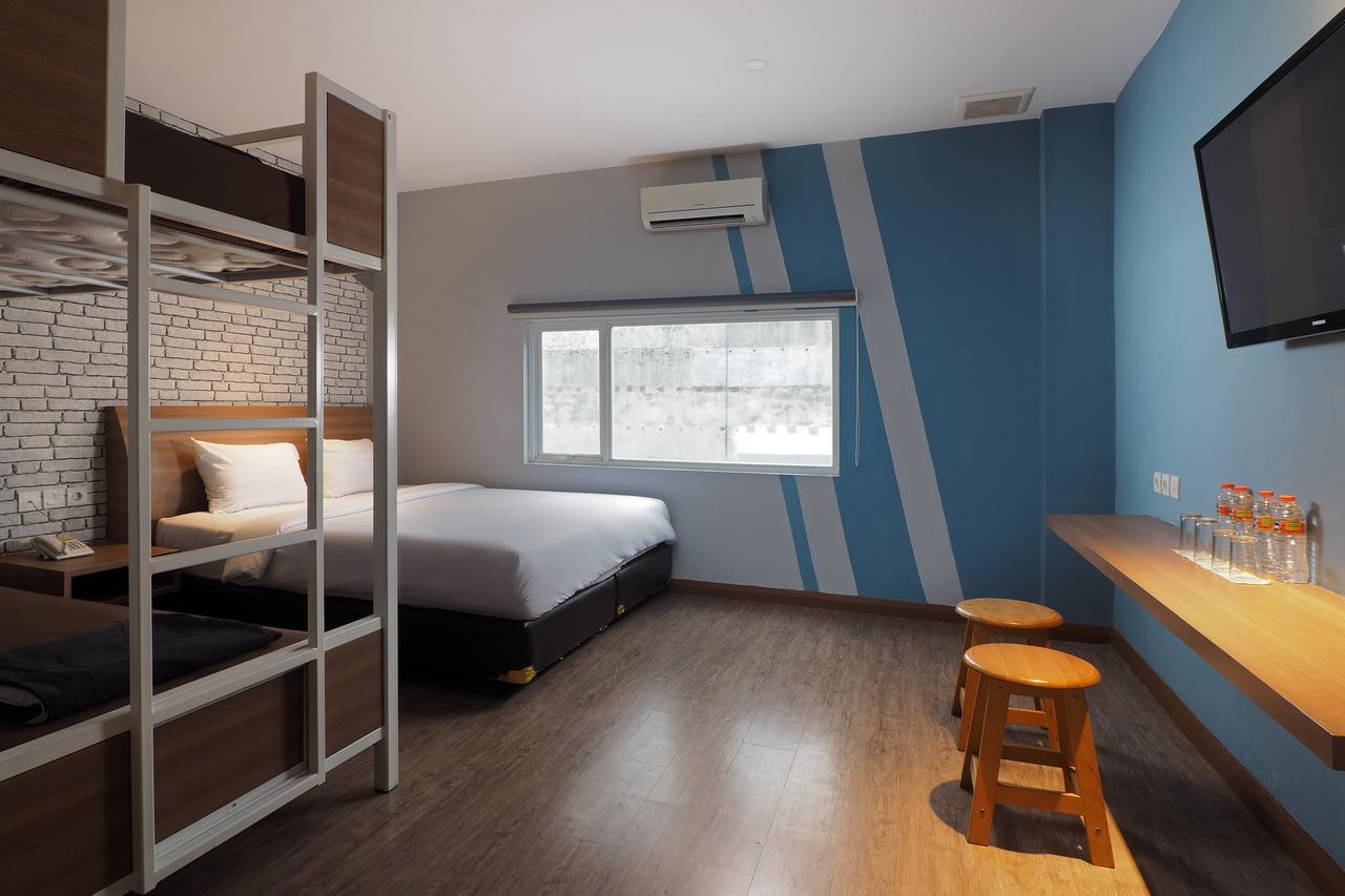 Kama Hotel Medan Buitenkant foto